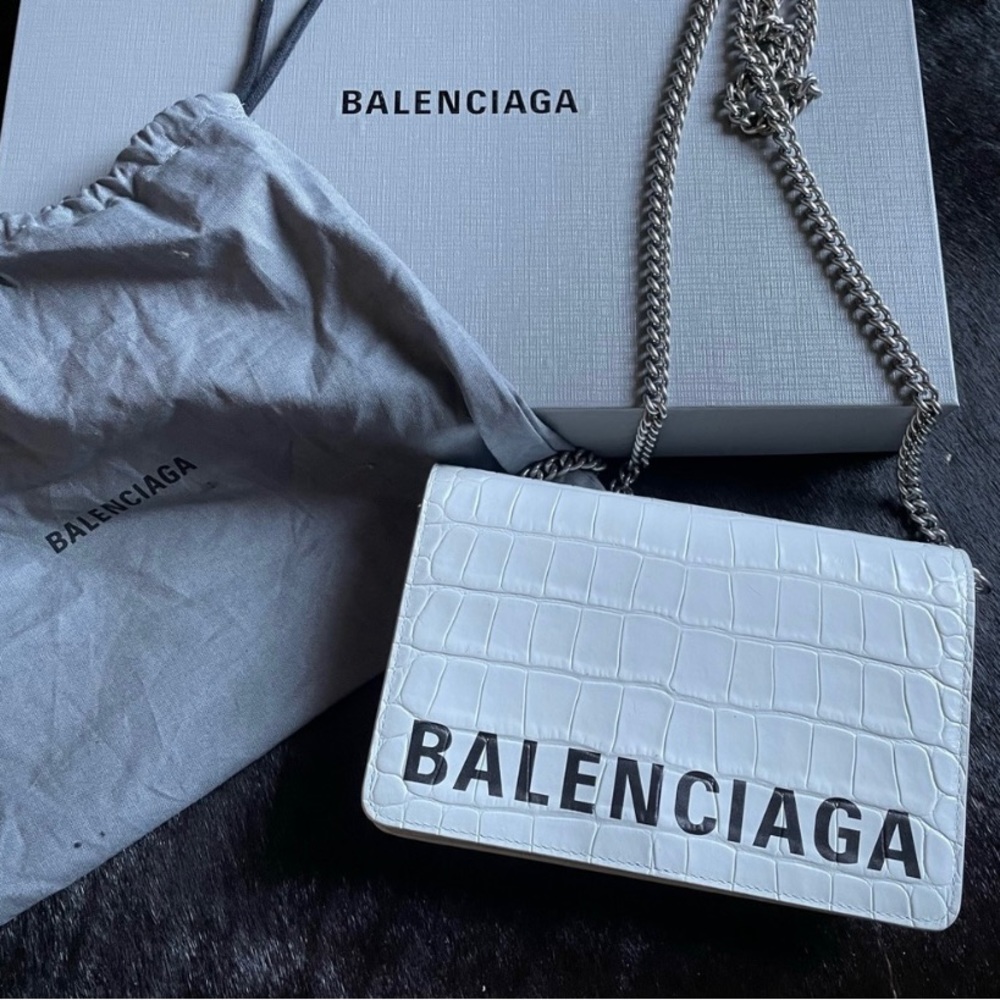 BALENCIAGA VILLE CHAIN WALLET IN WHITE/SILVER